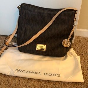 Michael Kors crossbody purse